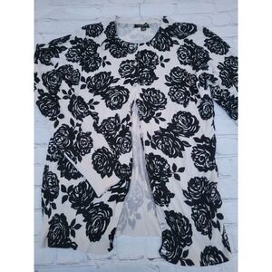 Cardigan size (L) black and white print By design , Mod, cute stylish, classic